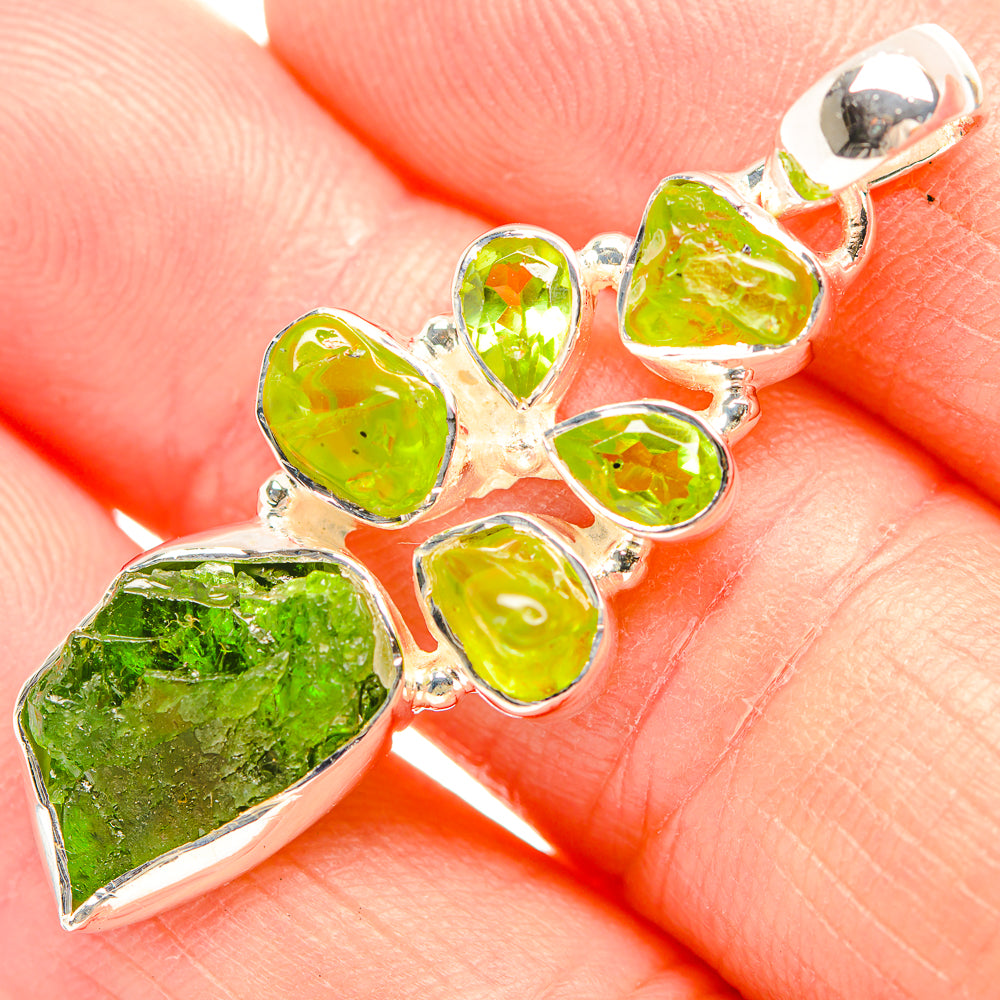 Chrome Diopside Pendants handcrafted by Ana Silver Co - PD32146