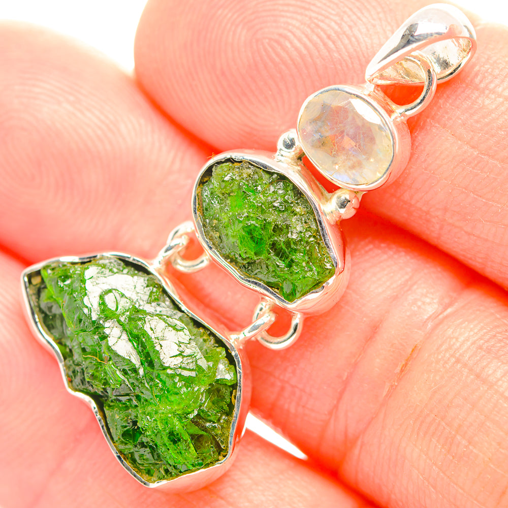 Chrome Diopside Pendants handcrafted by Ana Silver Co - PD32310