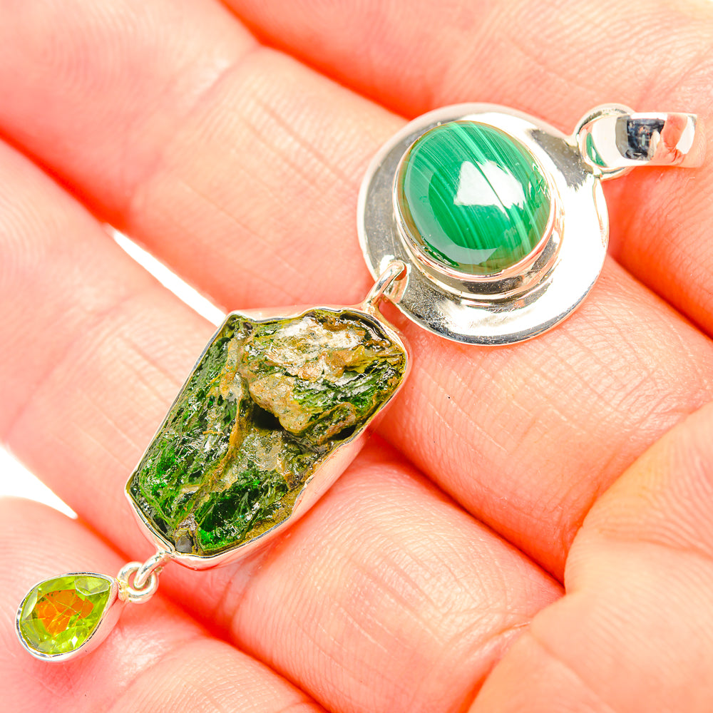 925 sterling silver pendant with green oval malachite and round green gemstone drop
