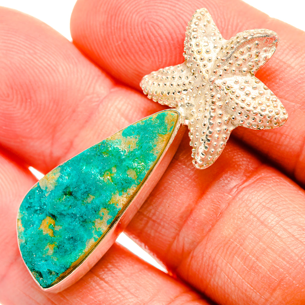 Starfish druzy quartz pendant with teal-green teardrop stone and gold-tone setting
