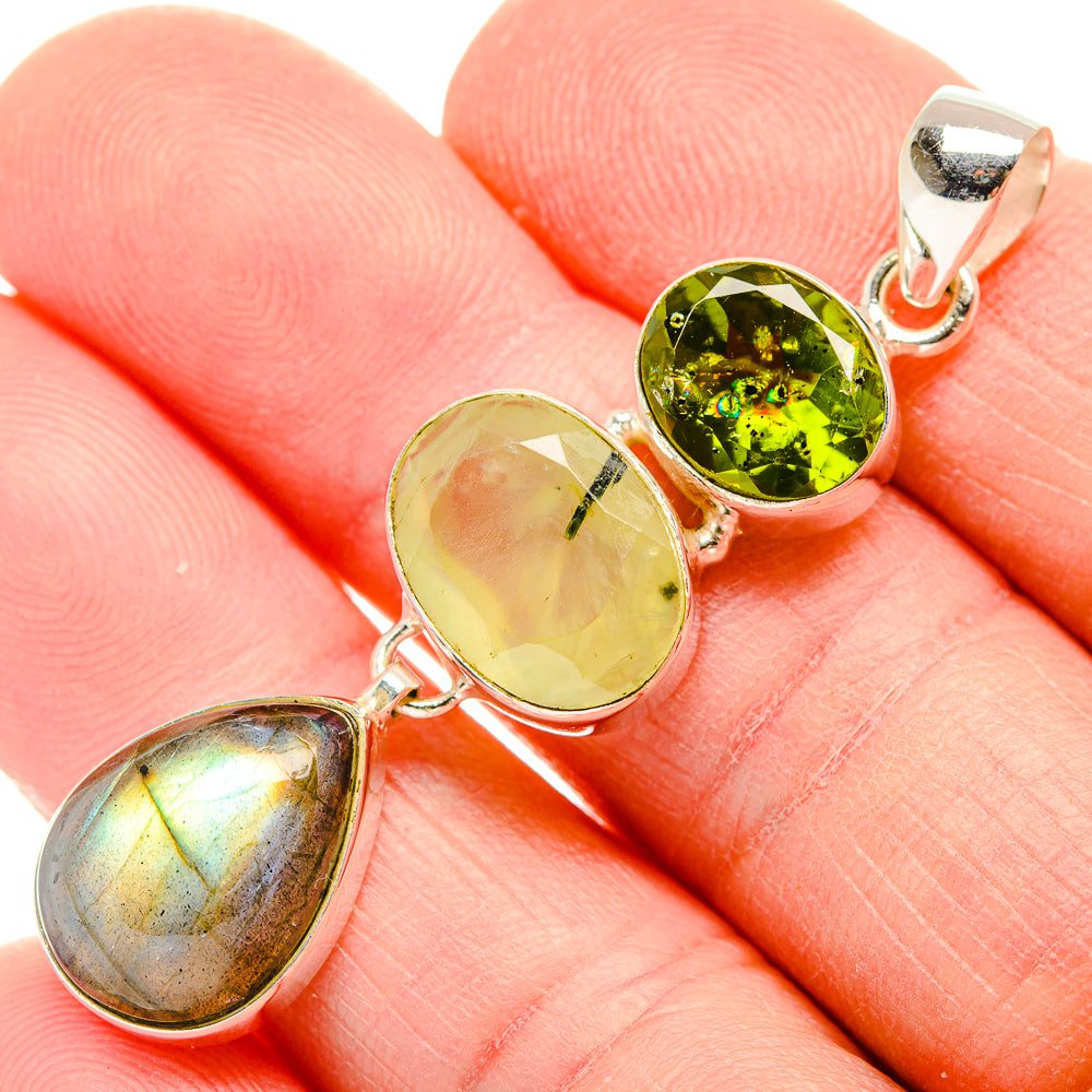 Labradorite Pendants handcrafted by Ana Silver Co - PD34016