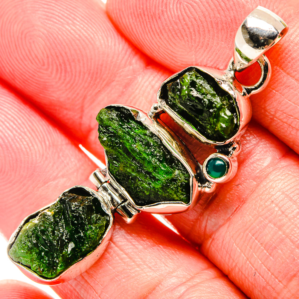 Chrome Diopside Pendants handcrafted by Ana Silver Co - PD35774