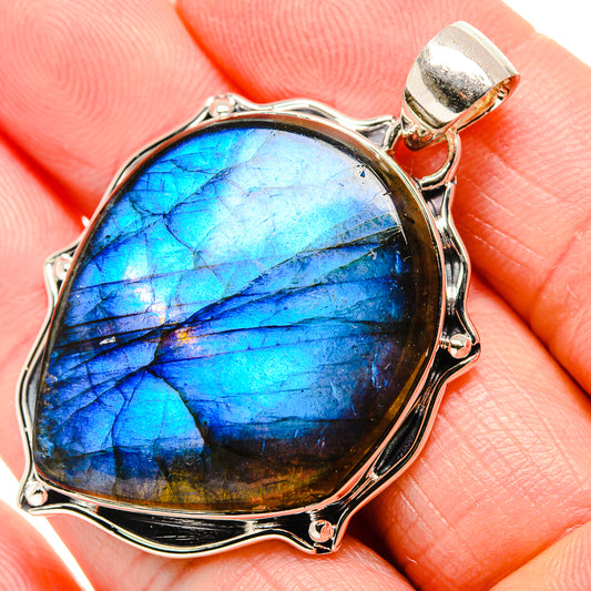 Labradorite Pendants handcrafted by Ana Silver Co - PD36200
