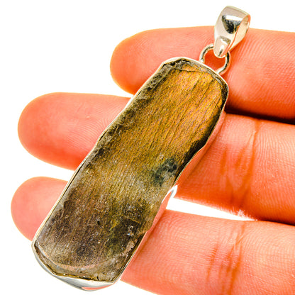 Labradorite Pendants handcrafted by Ana Silver Co - PD4335