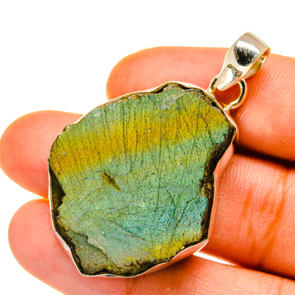 Labradorite Pendants handcrafted by Ana Silver Co - PD4337