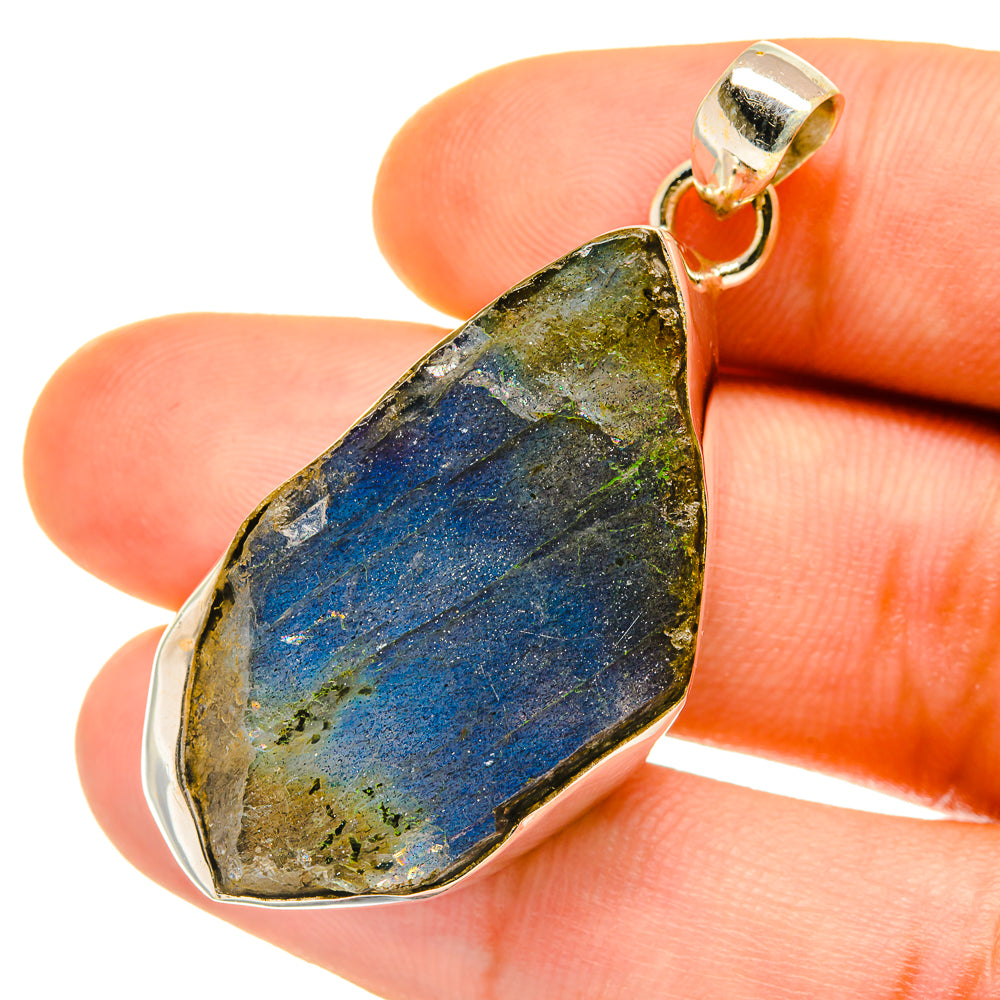 Labradorite Pendants handcrafted by Ana Silver Co - PD4397
