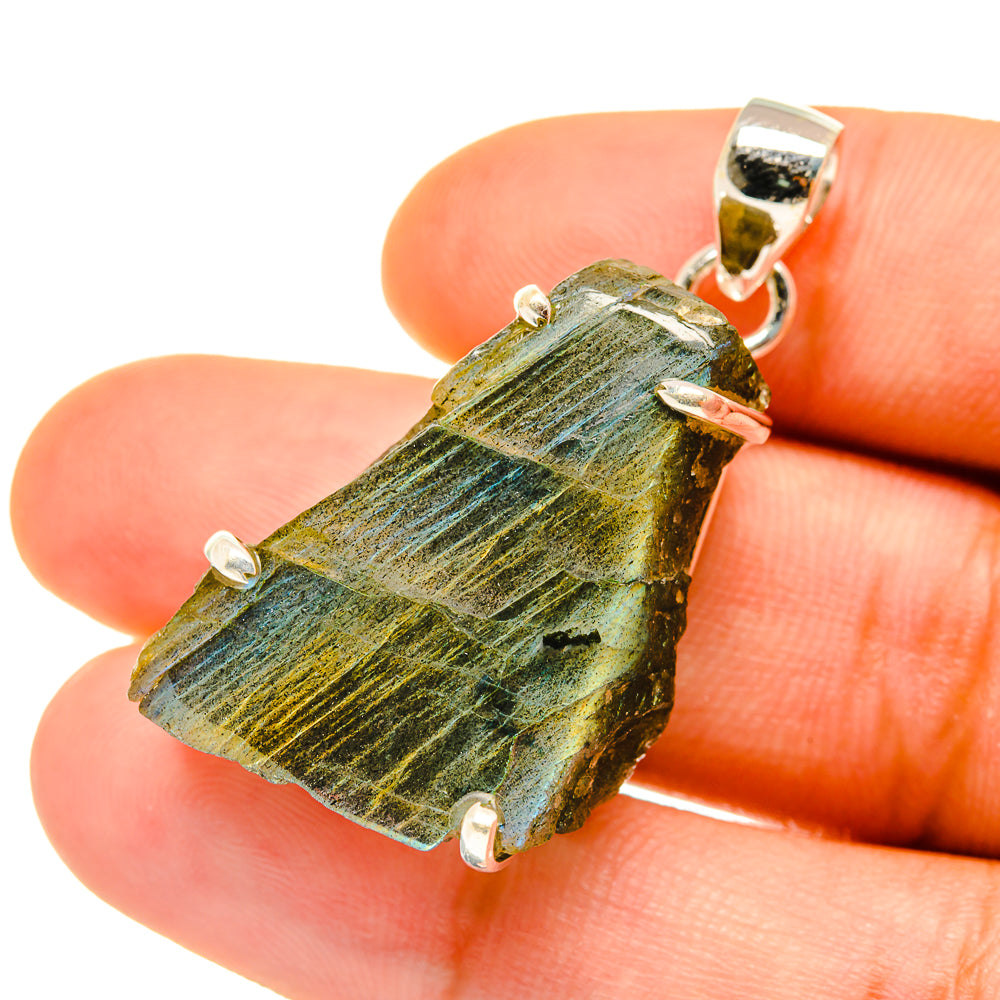 Labradorite Pendants handcrafted by Ana Silver Co - PD4402