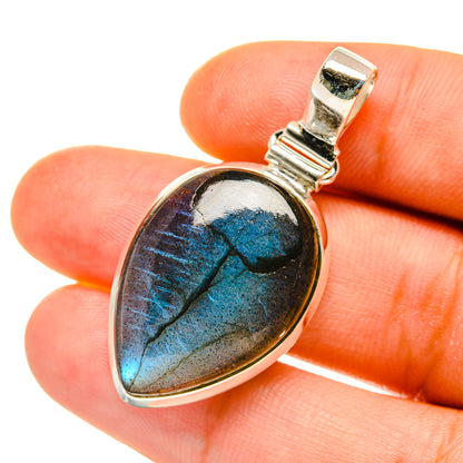 Labradorite Pendants handcrafted by Ana Silver Co - PD4461