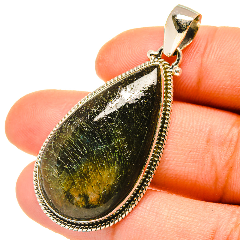 Labradorite Pendants handcrafted by Ana Silver Co - PD4877