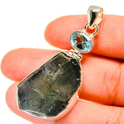 Labradorite Pendants handcrafted by Ana Silver Co - PD4960