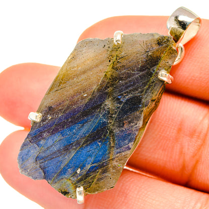 Labradorite Pendants handcrafted by Ana Silver Co - PD4991