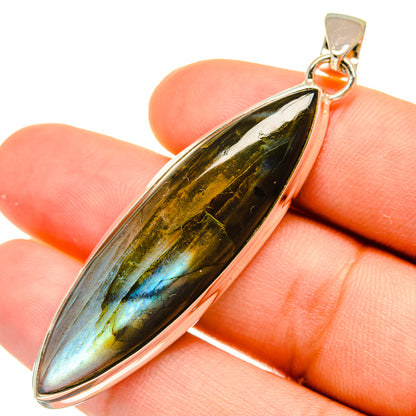 Labradorite Pendants handcrafted by Ana Silver Co - PD5423