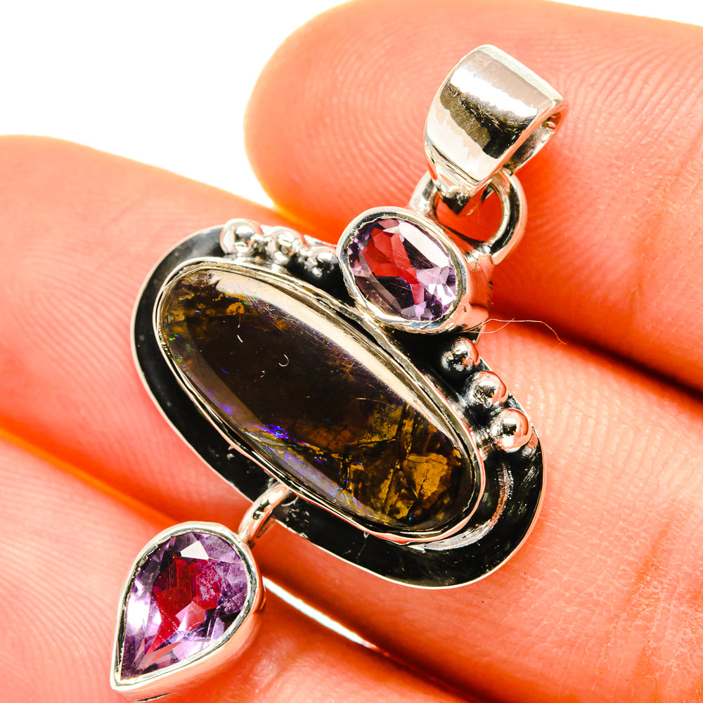 Ammolite and amethyst pendant in 925 sterling silver, oval center with two teardrop stones