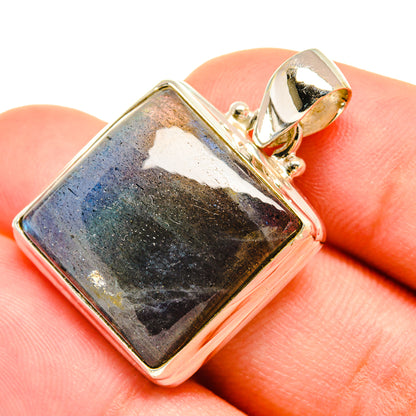 Labradorite Pendants handcrafted by Ana Silver Co - PD5932
