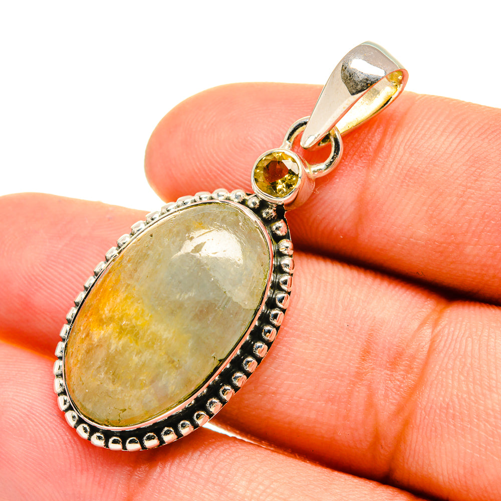 Oval opal and citrine pendant in 925 sterling silver, textured bezel
