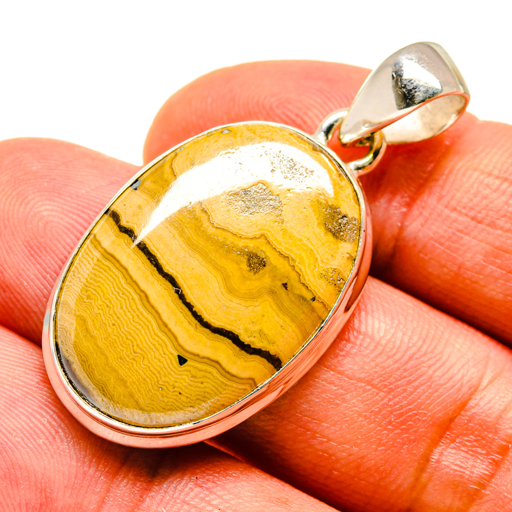 Schalenblende Pendants handcrafted by Ana Silver Co - PD739589