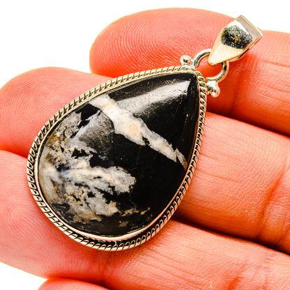 Chrysanthemum Stone Pendants handcrafted by Ana Silver Co - PD744794