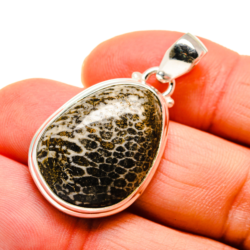 Stingray Coral Pendants handcrafted by Ana Silver Co - PD745261