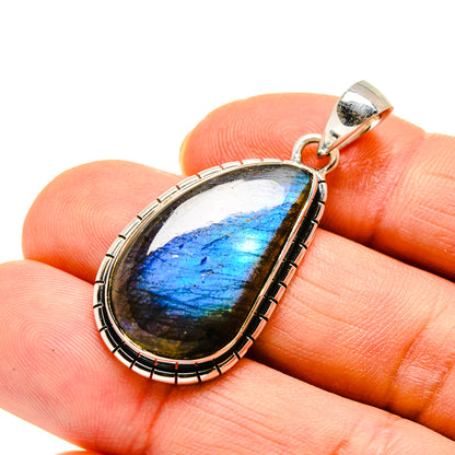 Labradorite Pendants handcrafted by Ana Silver Co - PD746290