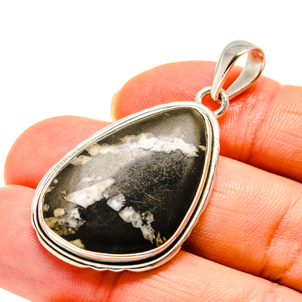 Chrysanthemum Stone Pendants handcrafted by Ana Silver Co - PD747560