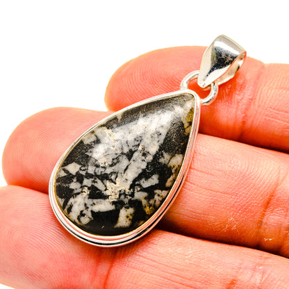 Chrysanthemum Stone Pendants handcrafted by Ana Silver Co - PD749272
