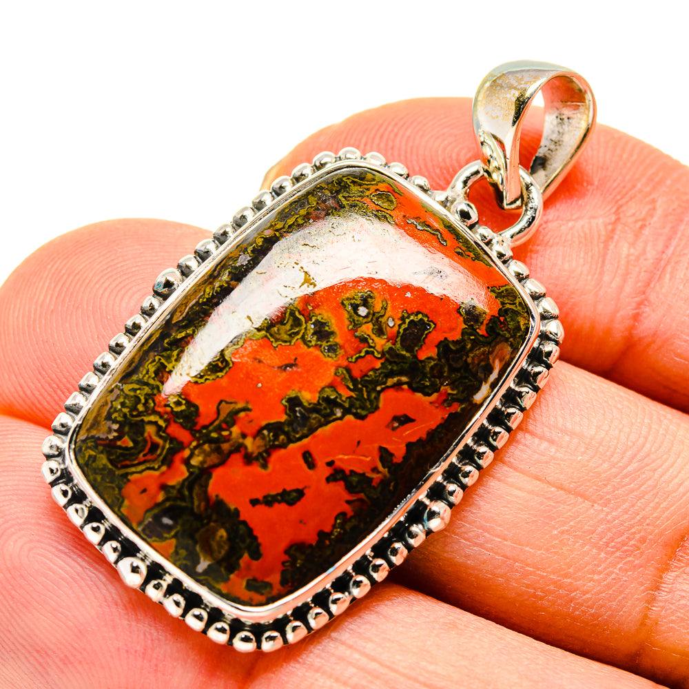 Moroccan agate pendant in 925 sterling silver bezel with red and green stone