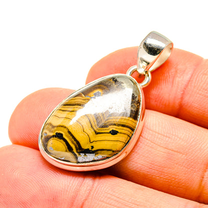 Schalenblende Pendants handcrafted by Ana Silver Co - PD751085
