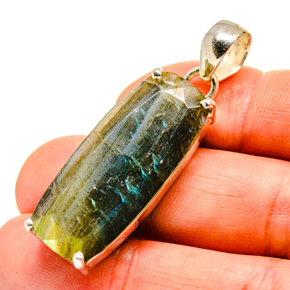Labradorite Pendants handcrafted by Ana Silver Co - PD751701