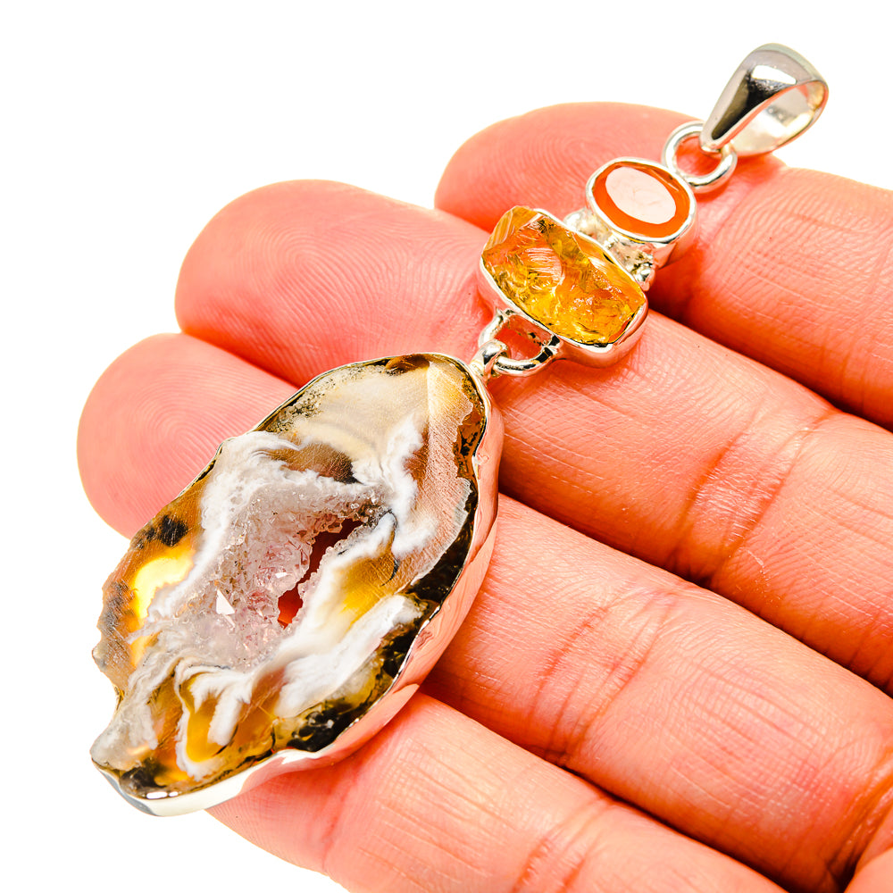 Occo Geode Pendants handcrafted by Ana Silver Co - PD754431