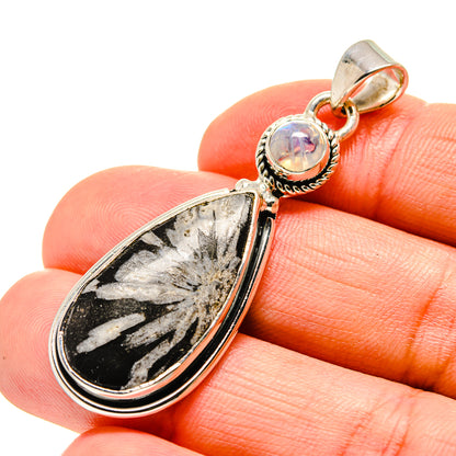 Chrysanthemum Stone Pendants handcrafted by Ana Silver Co - PD754489