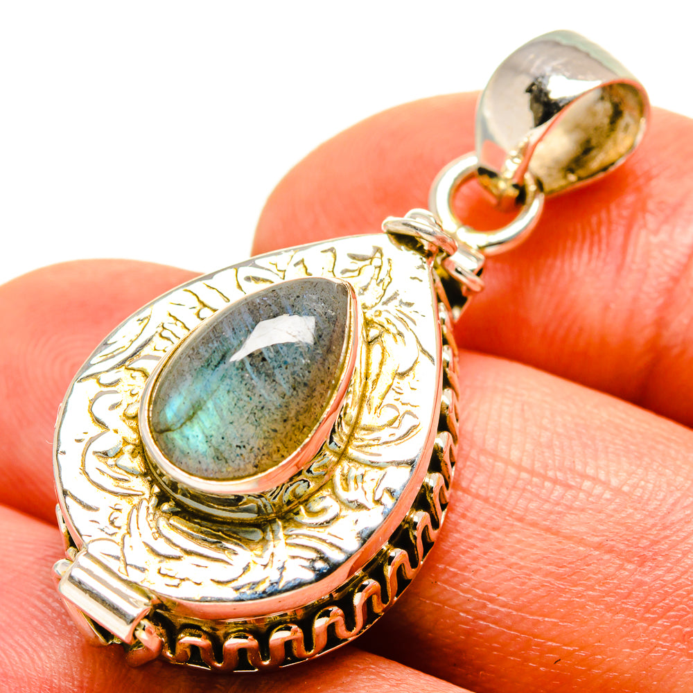 Labradorite Pendants handcrafted by Ana Silver Co - PD755365