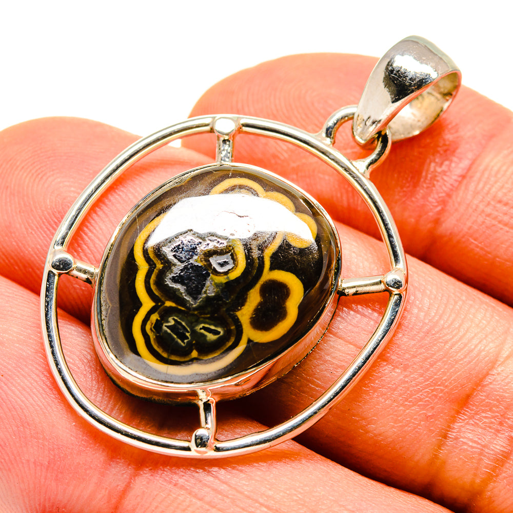 Schalenblende Pendants handcrafted by Ana Silver Co - PD755522