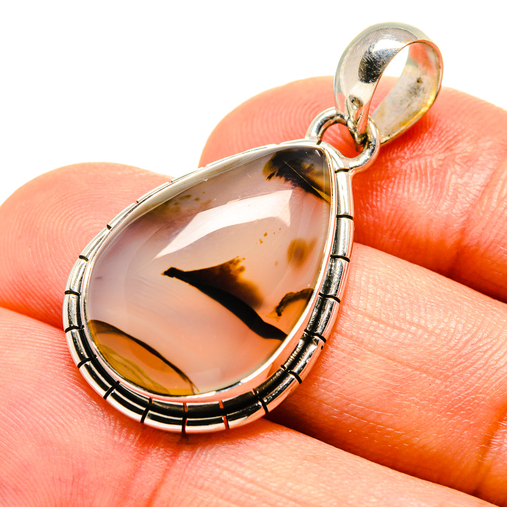 Teardrop agate pendant in 925 sterling silver, white with amber and black patterns