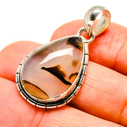Teardrop agate pendant in 925 sterling silver, white with amber and black patterns