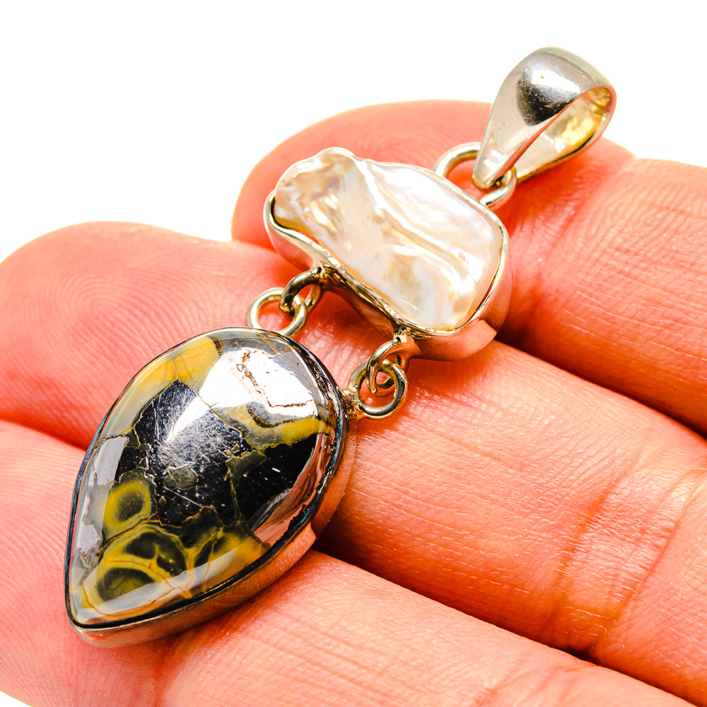 Schalenblende Pendants handcrafted by Ana Silver Co - PD756636