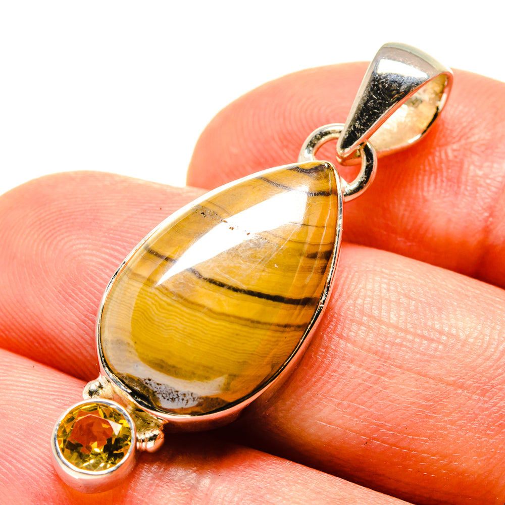 Schalenblende Pendants handcrafted by Ana Silver Co - PD756783