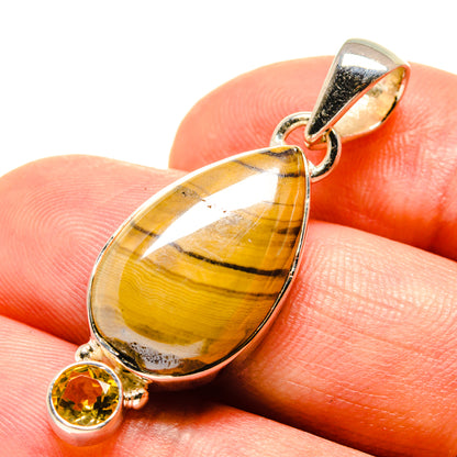 Schalenblende Pendants handcrafted by Ana Silver Co - PD756783