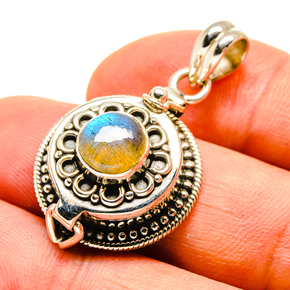 Labradorite Pendants handcrafted by Ana Silver Co - PD757208