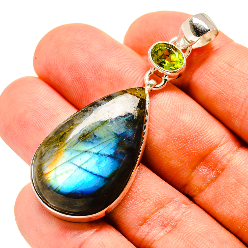 Labradorite Pendants handcrafted by Ana Silver Co - PD757429