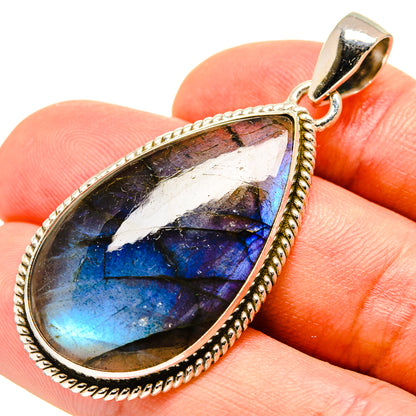 Labradorite Pendants handcrafted by Ana Silver Co - PD757623