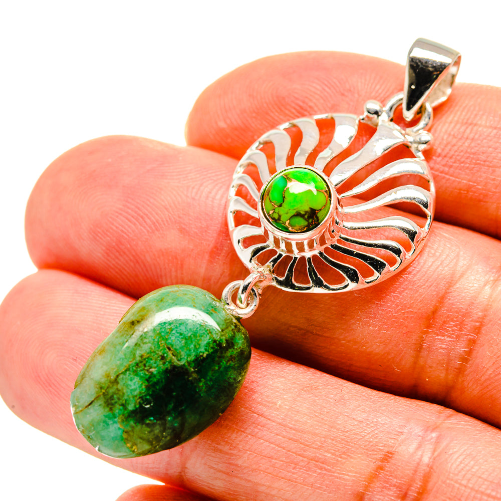 Emerald Pendants handcrafted by Ana Silver Co - PD758291