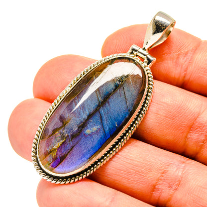 Labradorite Pendants handcrafted by Ana Silver Co - PD758431