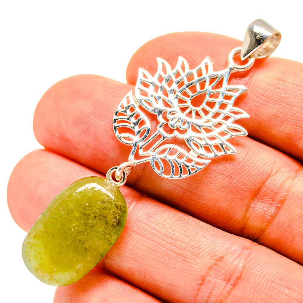 Emerald Pendants handcrafted by Ana Silver Co - PD758569