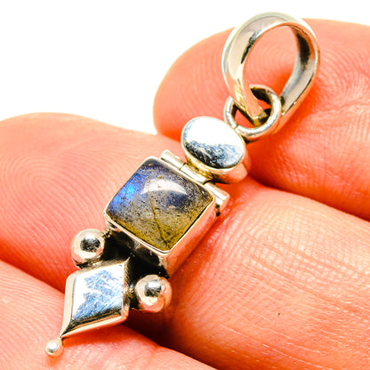 Labradorite Pendants handcrafted by Ana Silver Co - PD758937