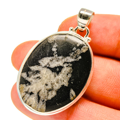 Chrysanthemum Stone Pendants handcrafted by Ana Silver Co - PD759984