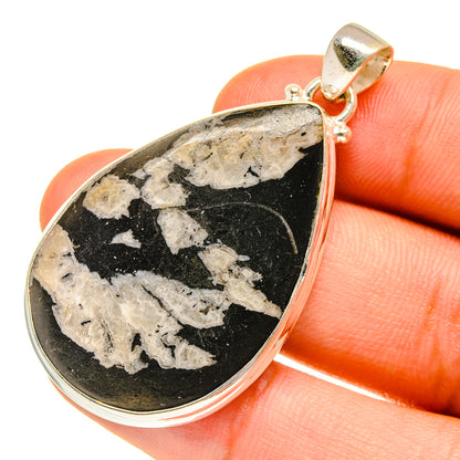 Chrysanthemum Stone Pendants handcrafted by Ana Silver Co - PD760778