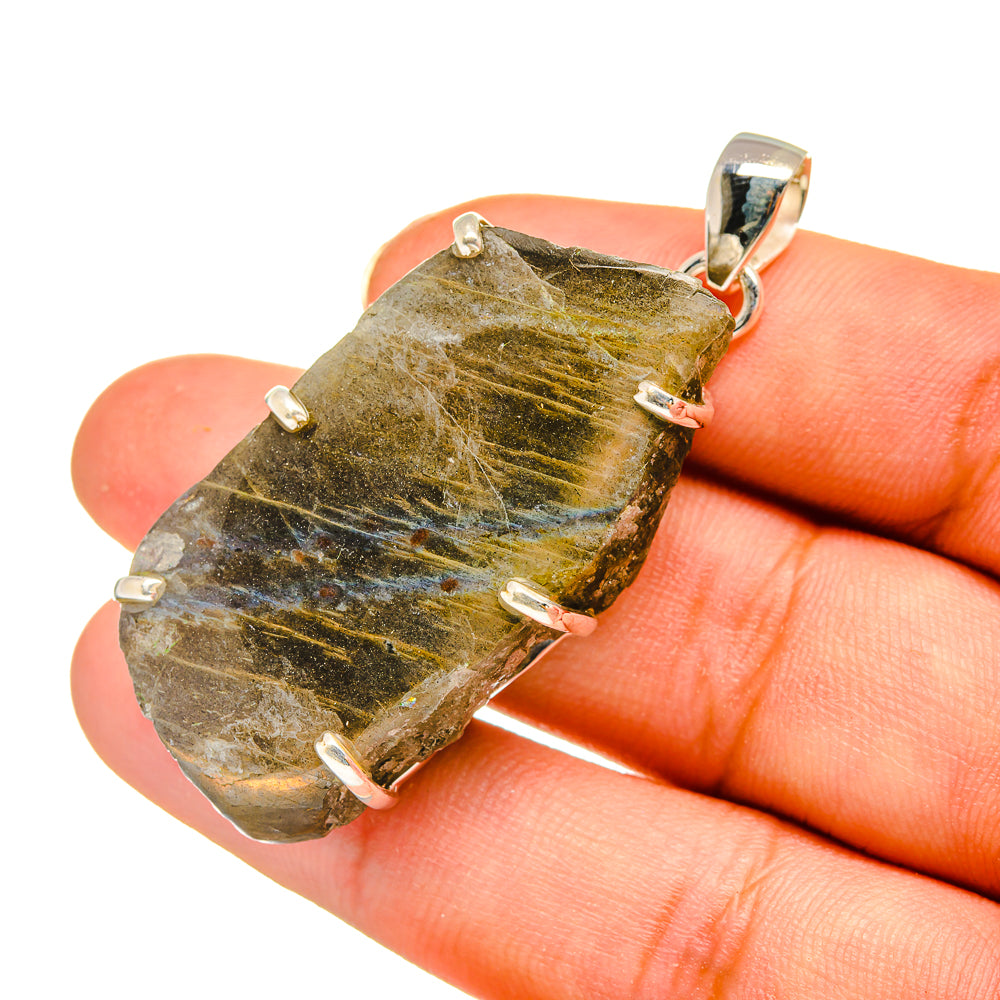 Labradorite Pendants handcrafted by Ana Silver Co - PD8185