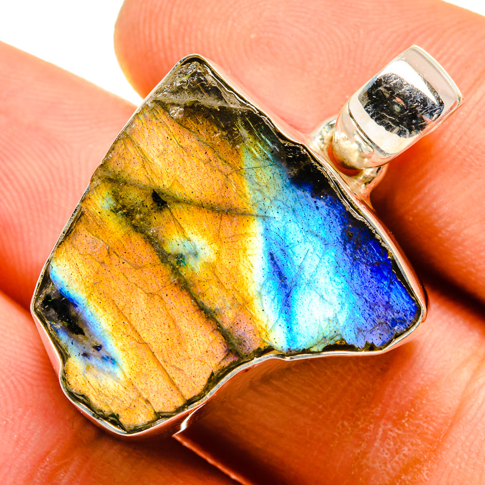 Labradorite Pendants handcrafted by Ana Silver Co - PD9670