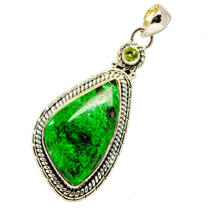 Maw Sit Sit Pendants handcrafted by Ana Silver Co - PD12545