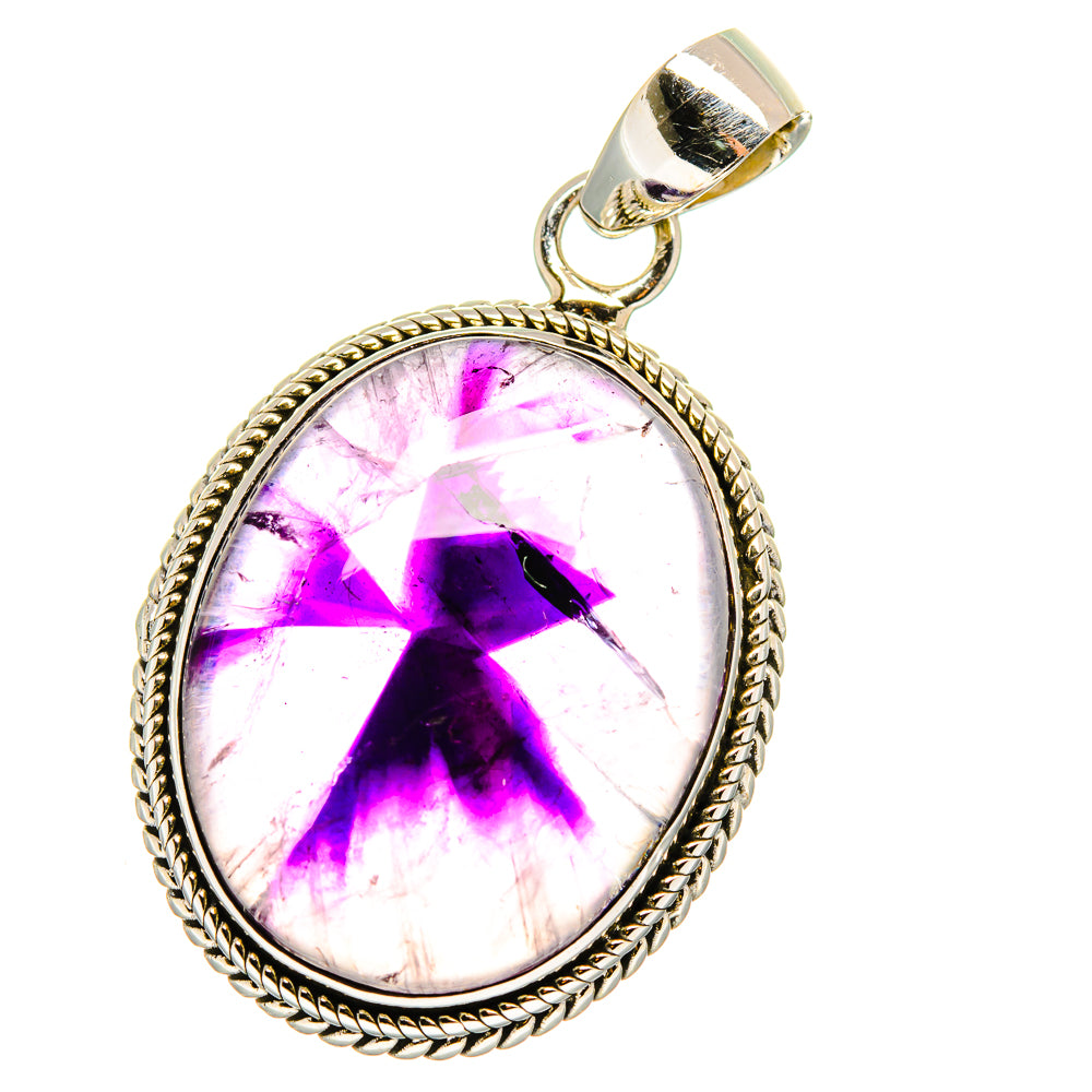 Amethyst star pendant in 925 sterling silver, oval setting with bright purple star